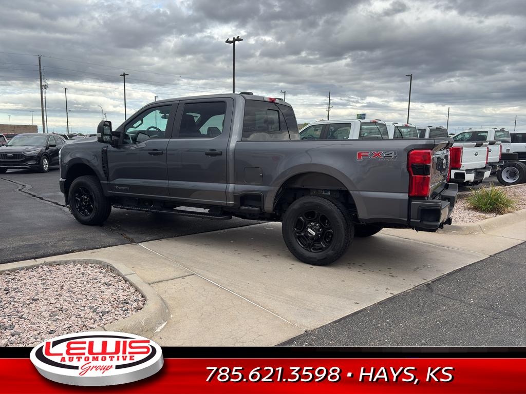 2023 Ford F-250 XL photo 4