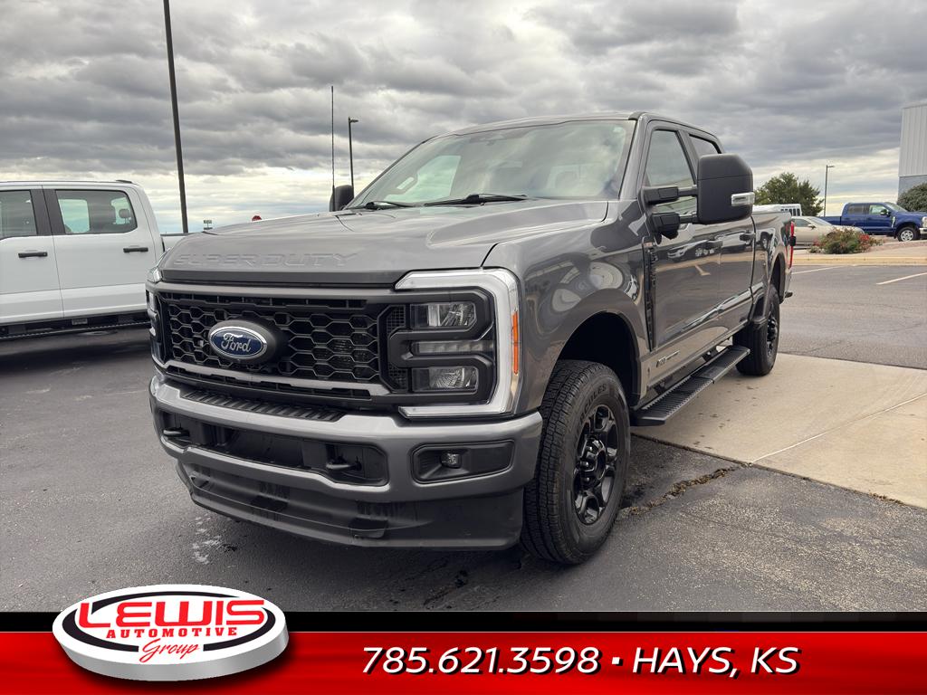 2023 Ford F-250 XL photo 3