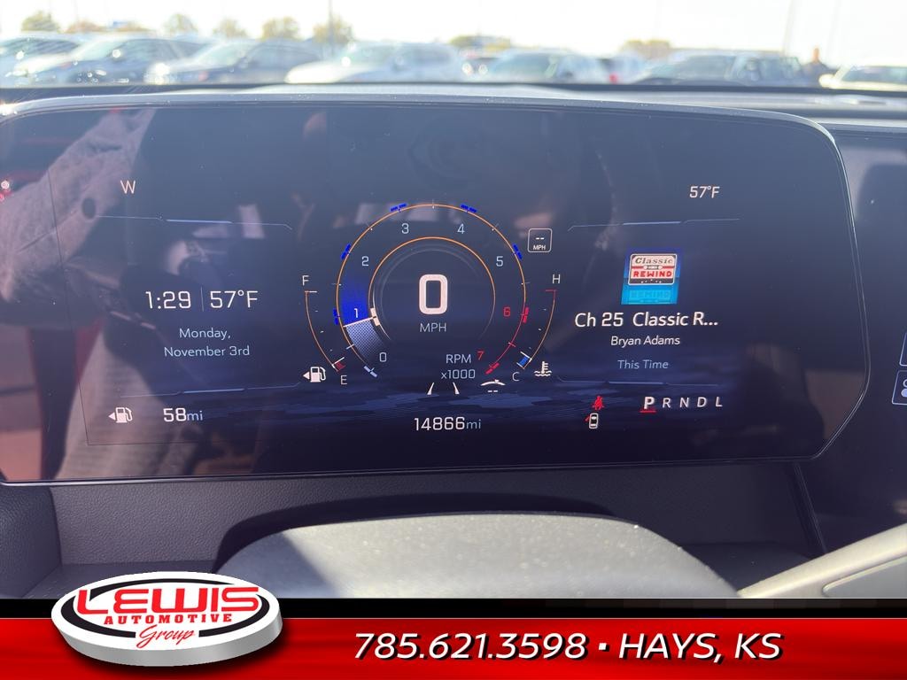 Used 2024 Chevrolet Traverse FWD LT Sport Utility