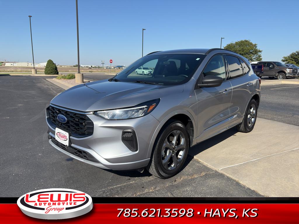 2024 Ford Escape ST-Line photo 2