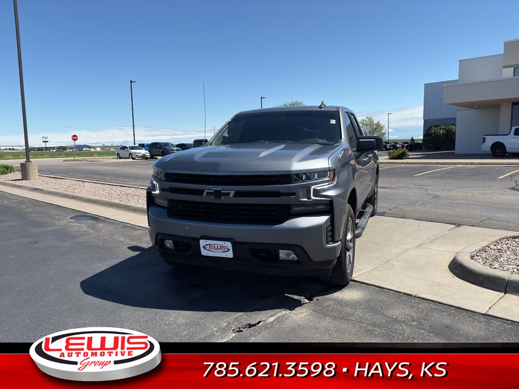 Used 2021 Chevrolet Silverado 1500 RST with VIN 1GCRYEED0MZ100576 for sale in Hays, KS