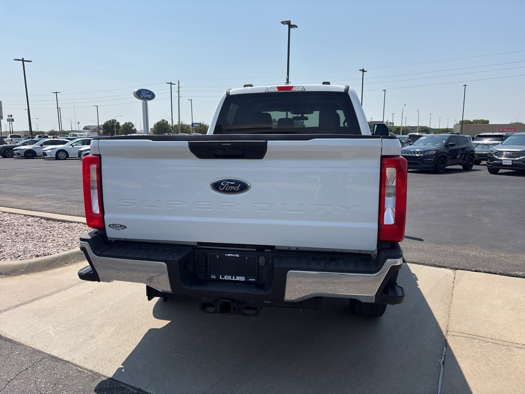 2024 Ford F-250 Super Duty XLT - Photo 3