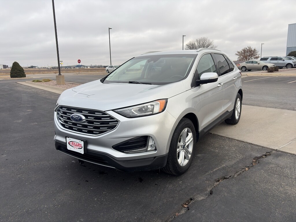 2019 Ford Edge SEL photo 2