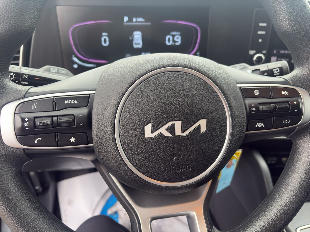 2024 Kia Sportage LX photo 3