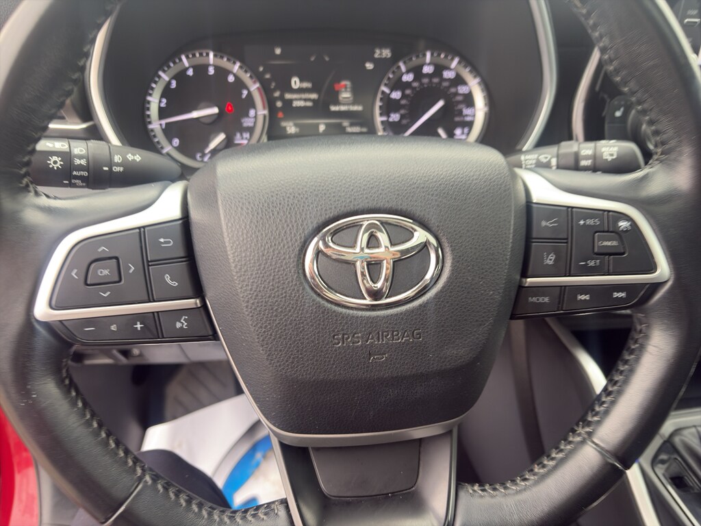 2022 Toyota Highlander XLE photo 4