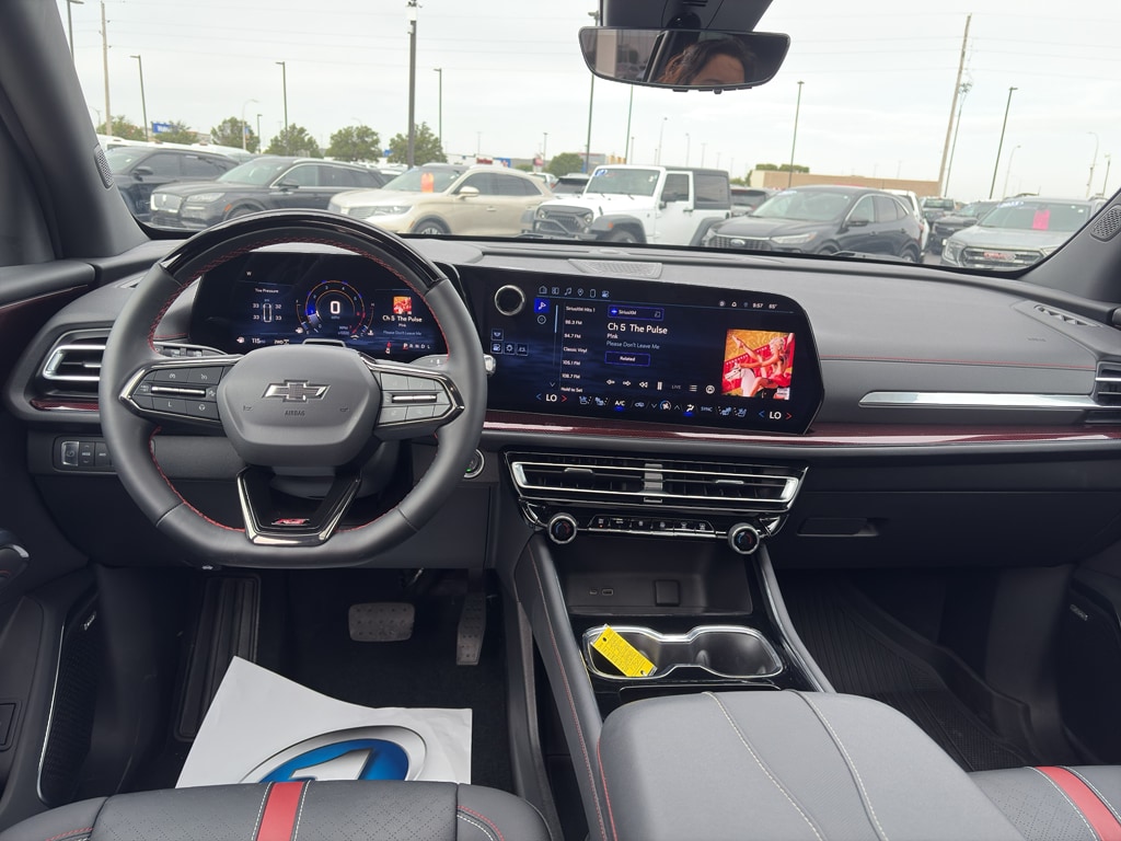 Used 2024 Chevrolet Traverse AWD RS SUV