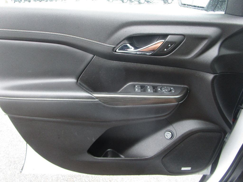 Used 2023 GMC Acadia SLT Sport Utility