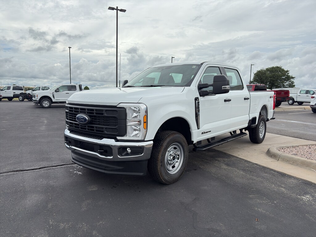 New 2025 Ford F-250 XL Truck Crew Cab