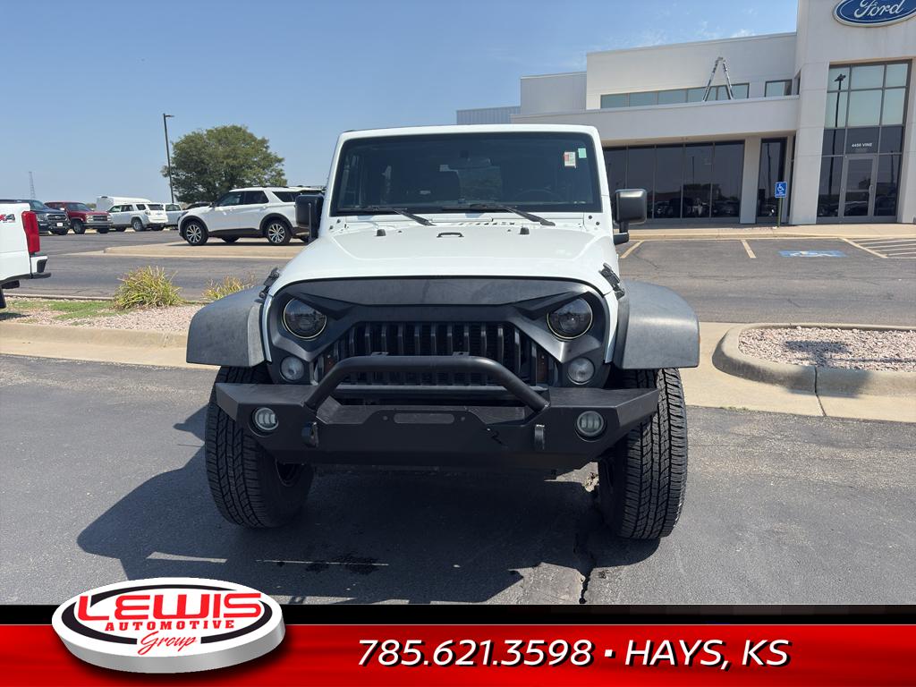 2017 Jeep Wrangler Willys Wheeler photo 2