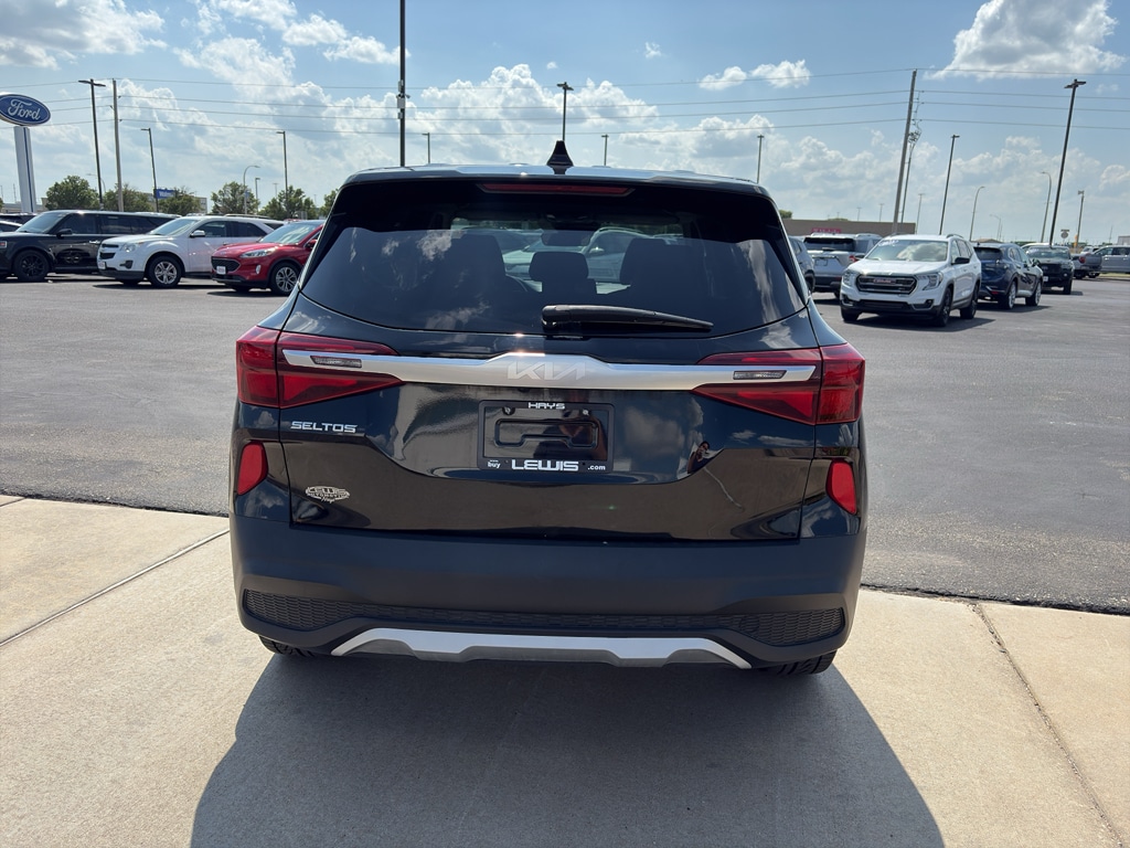 Used 2023 Kia Seltos LX Sport Utility