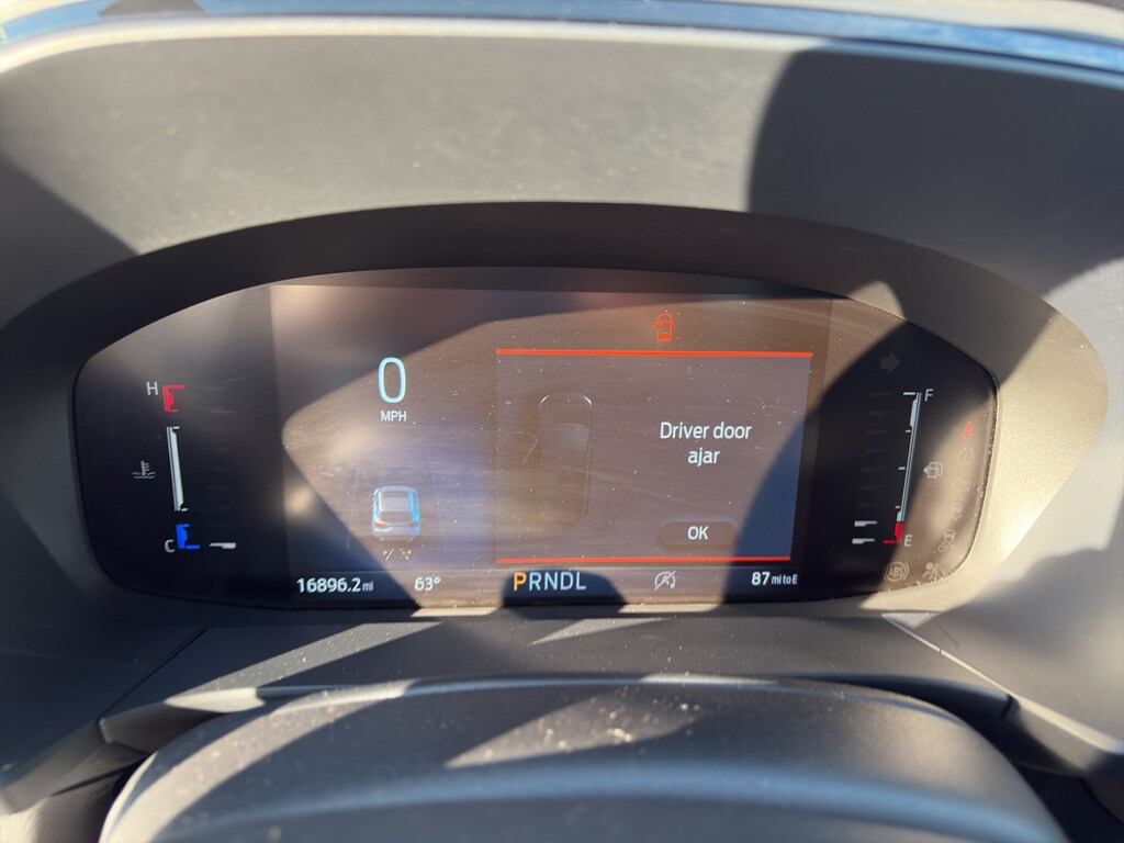 2023 Ford Escape ST-Line photo 2