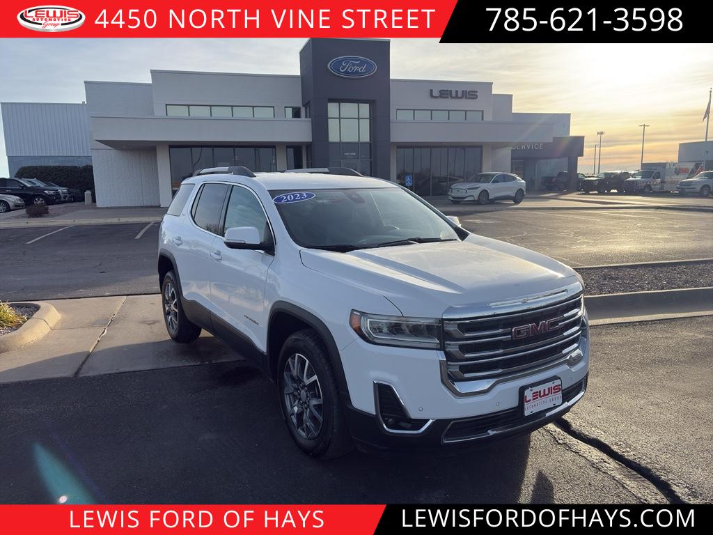 2023 GMC Acadia SLT's photo