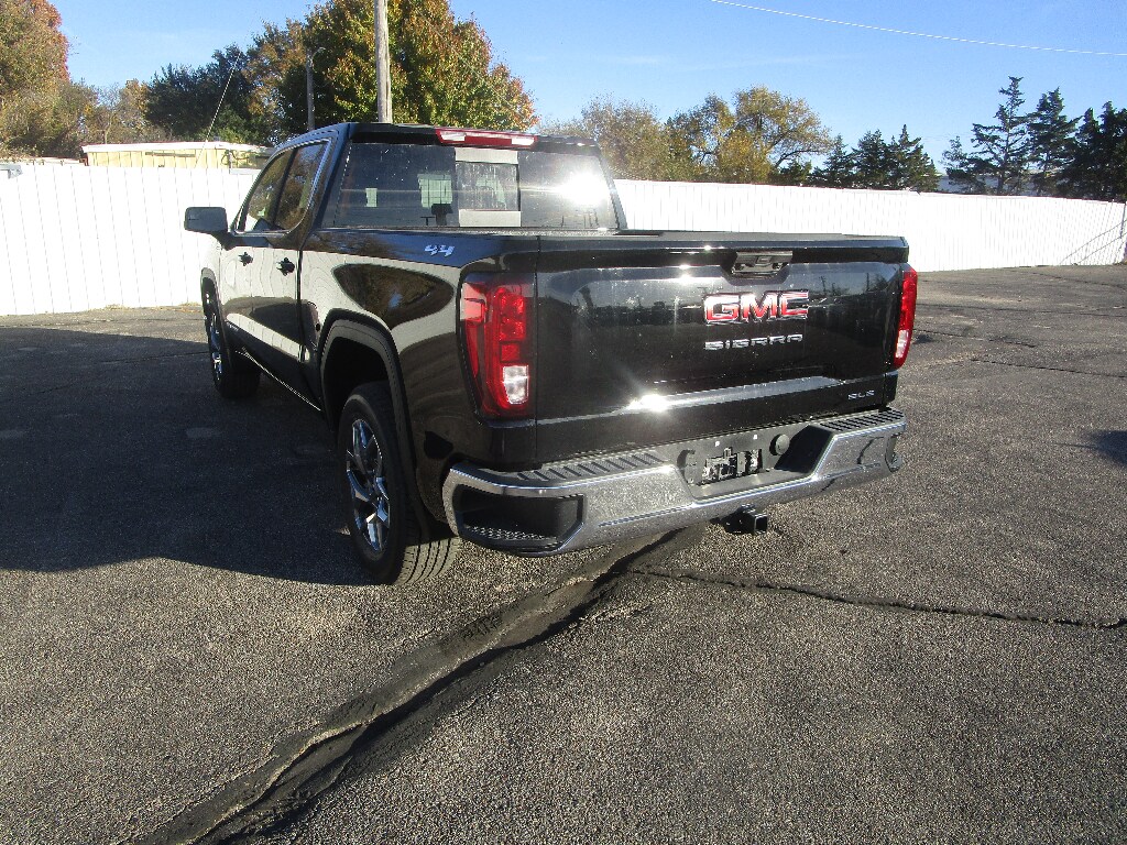 2026 GMC Sierra 1500 SLE - Photo 14