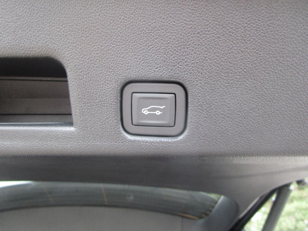 2025 GMC Acadia Elevation - Photo 13