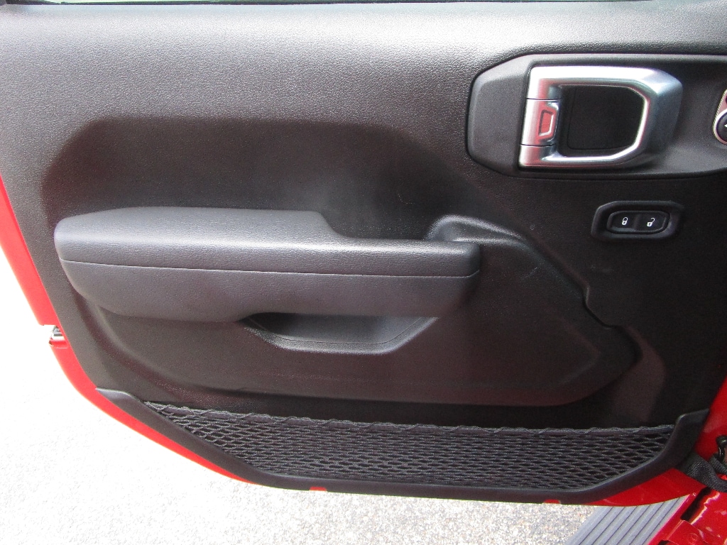 Used 2025 Jeep Wrangler 4-Door Rubicon 4x4 SUV