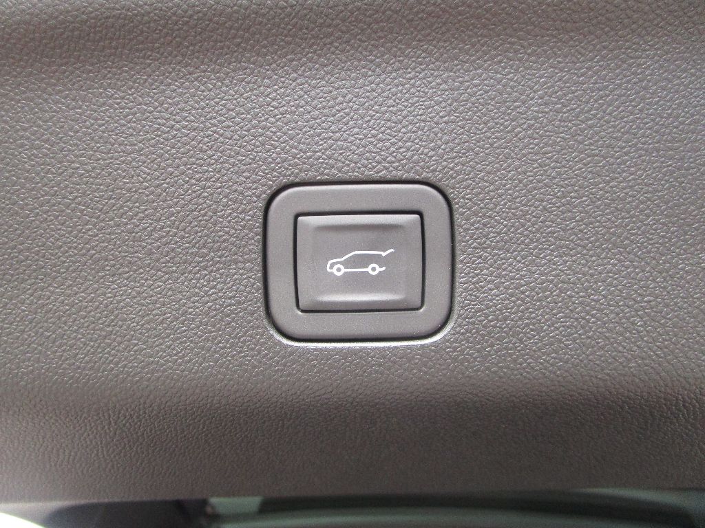 2025 GMC Yukon XL Elevation - Photo 15