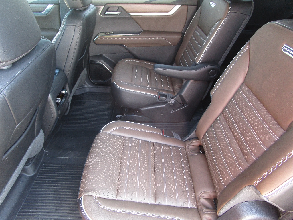 2026 GMC Acadia Denali Ultimate - Photo 10
