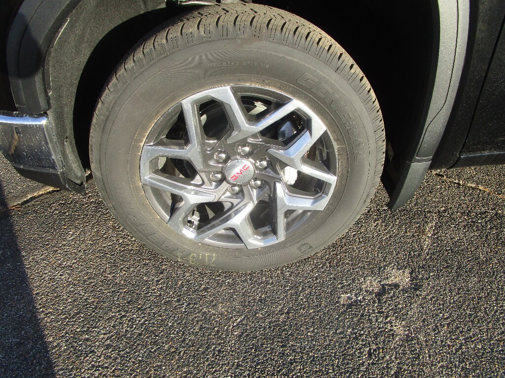 2026 GMC Sierra 1500 SLE - Photo 17