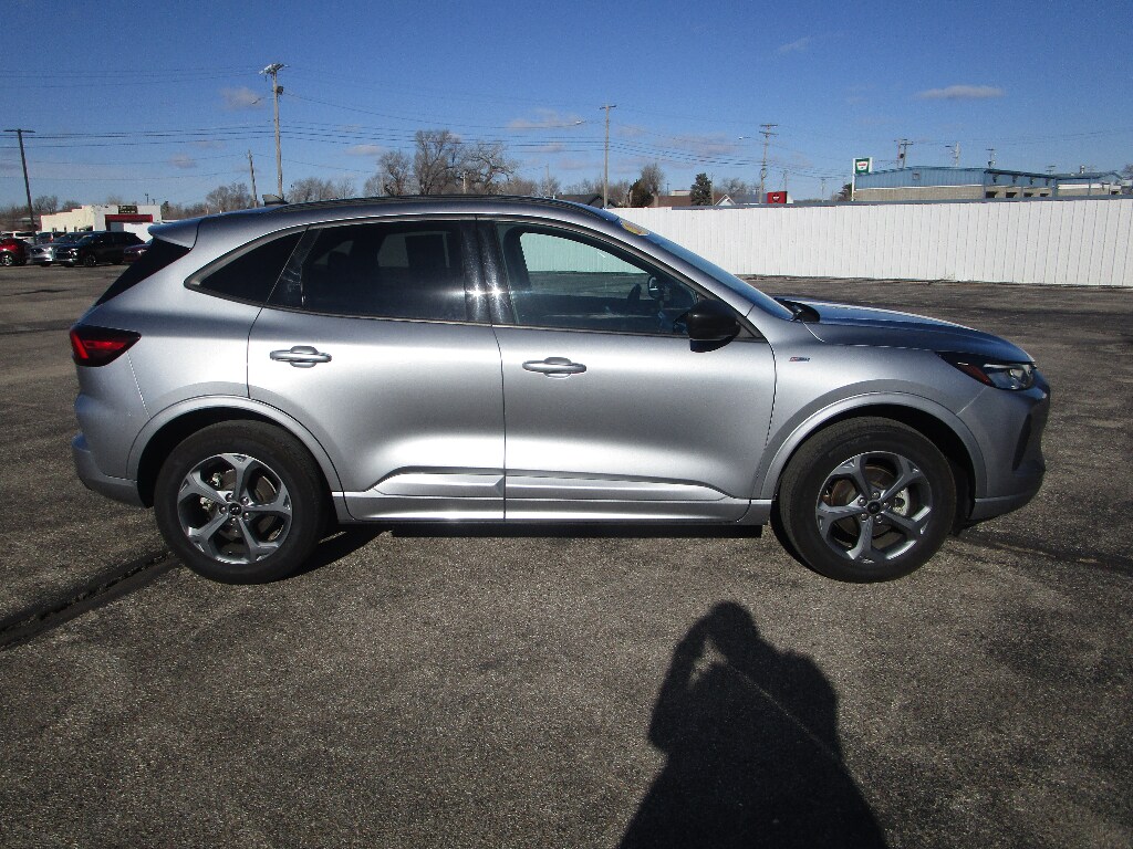 Used 2024 Ford Escape ST-Line
