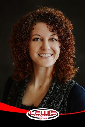 Staff member CHELSEA MOORE from ID_596d19