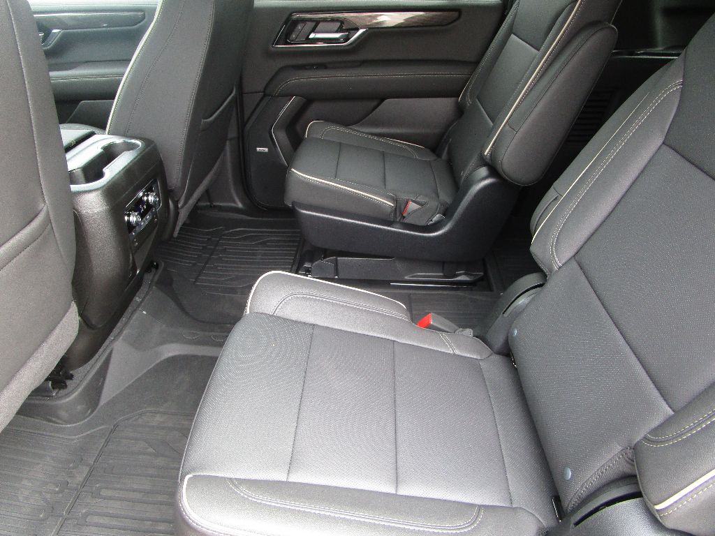 2025 GMC Yukon XL Elevation - Photo 12