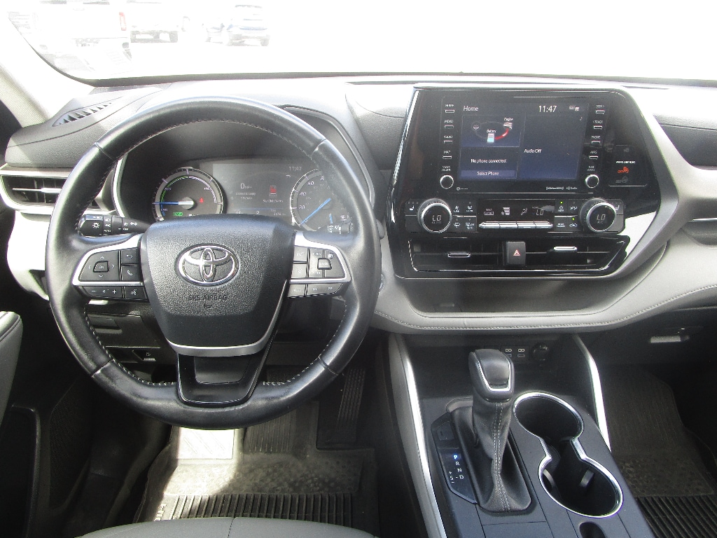 Used 2022 Toyota Highlander Hybrid XLE SUV