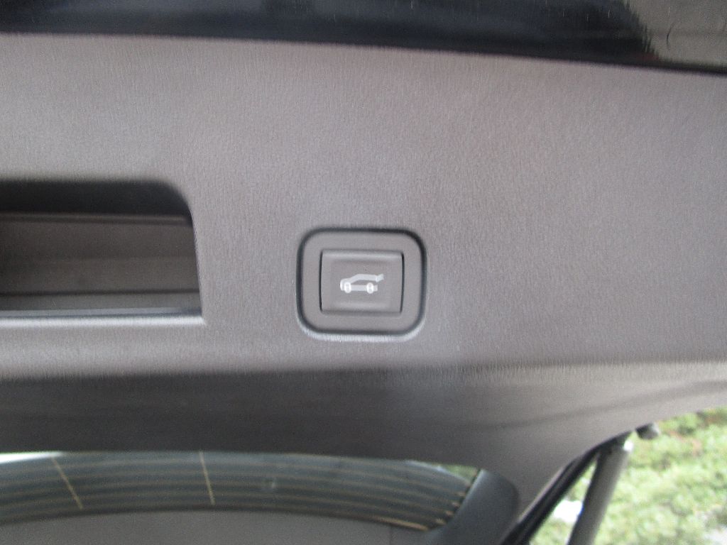 2025 GMC Acadia Elevation - Photo 12