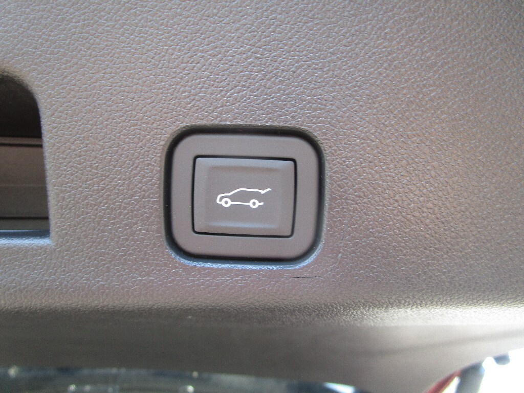 2026 GMC Acadia Denali Ultimate - Photo 13