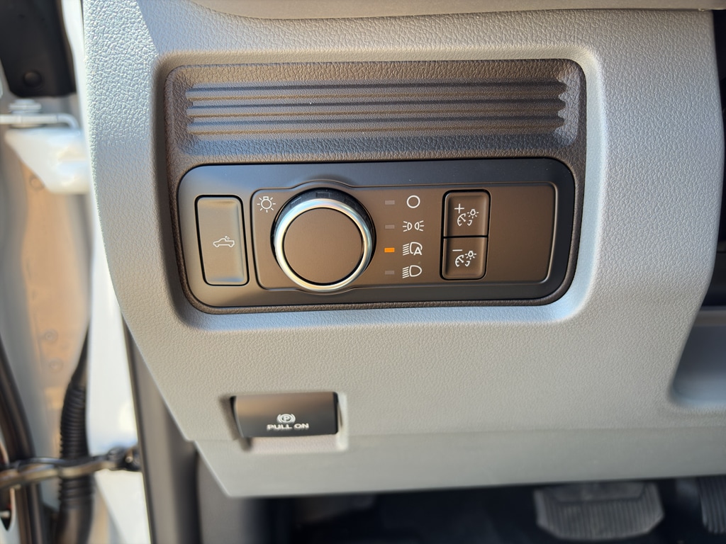 2025 Ford F-250 Super Duty XL - Photo 8