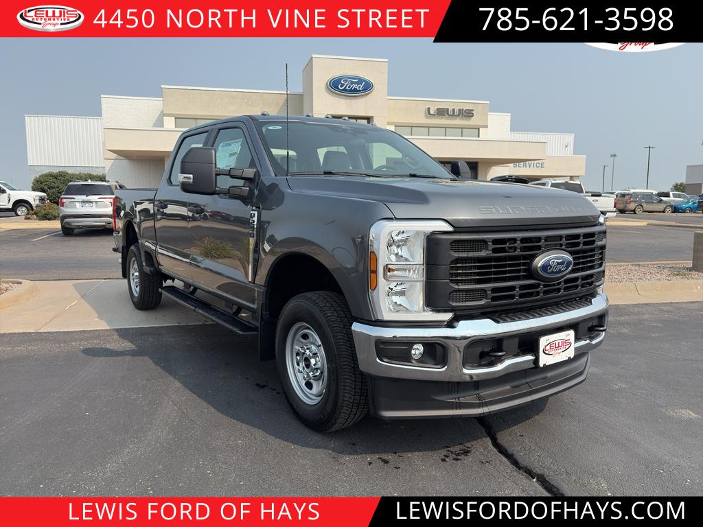 2026 Ford F-250 Super Duty XL's photo