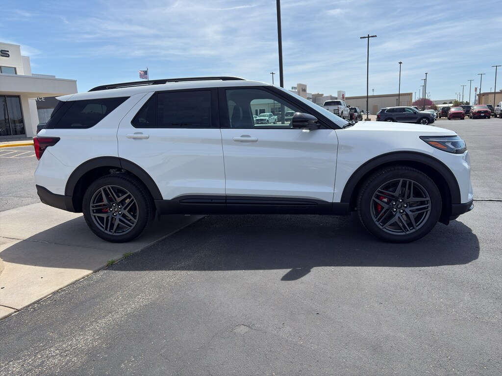2026 Ford Explorer ST - Photo 19