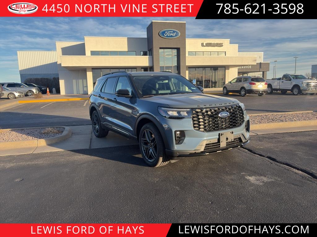 2026 Ford Explorer ST-LINE's photo