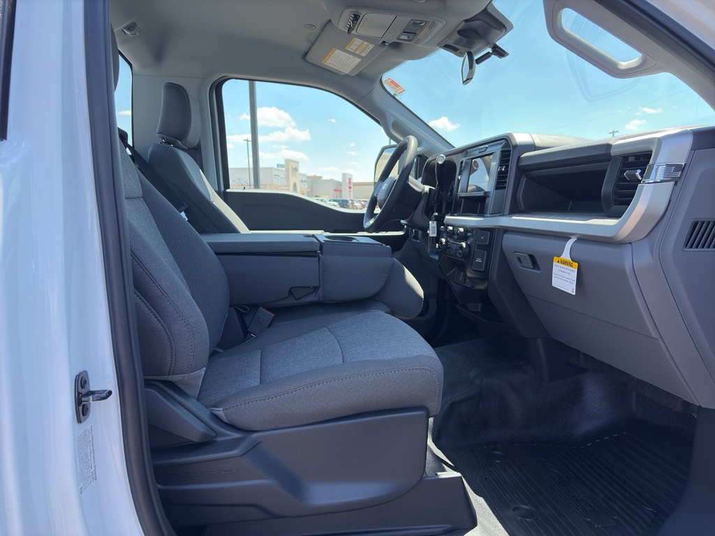 2025 Ford F-250 Super Duty XL - Photo 14