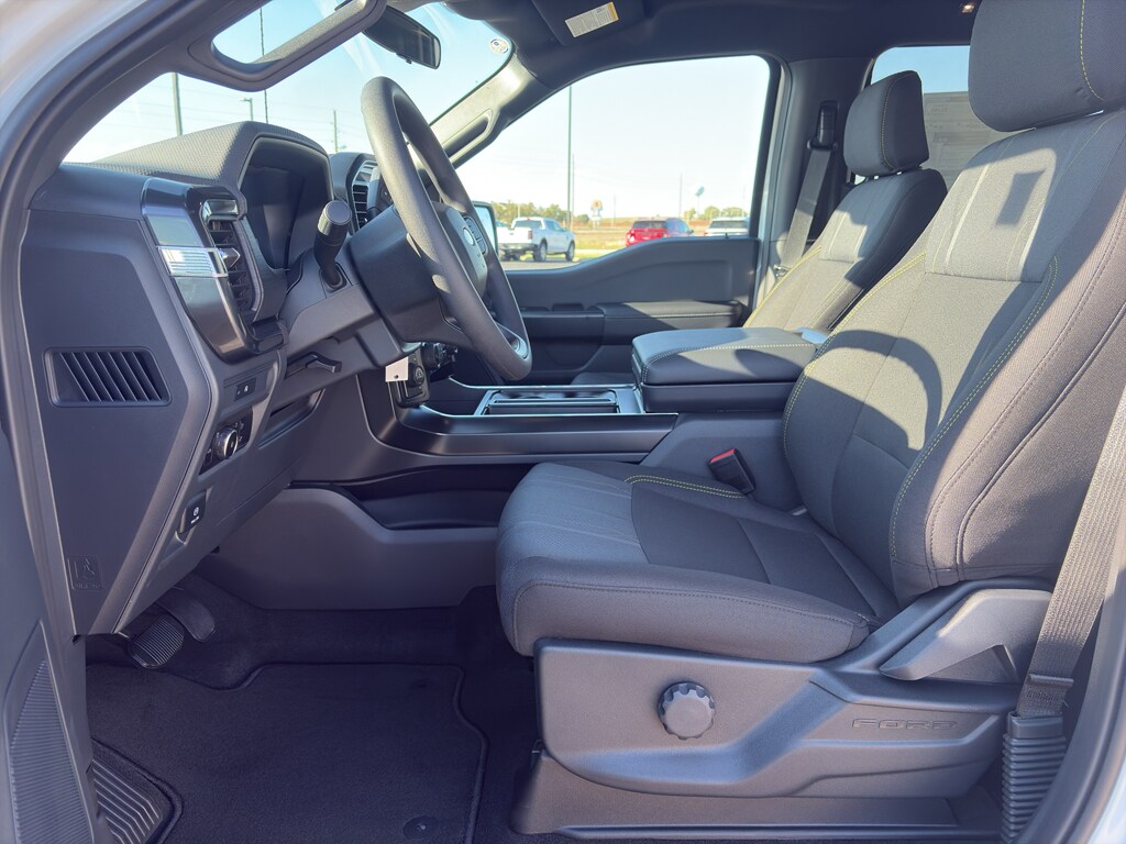 New 2025 Ford F-150 STX Crew Cab