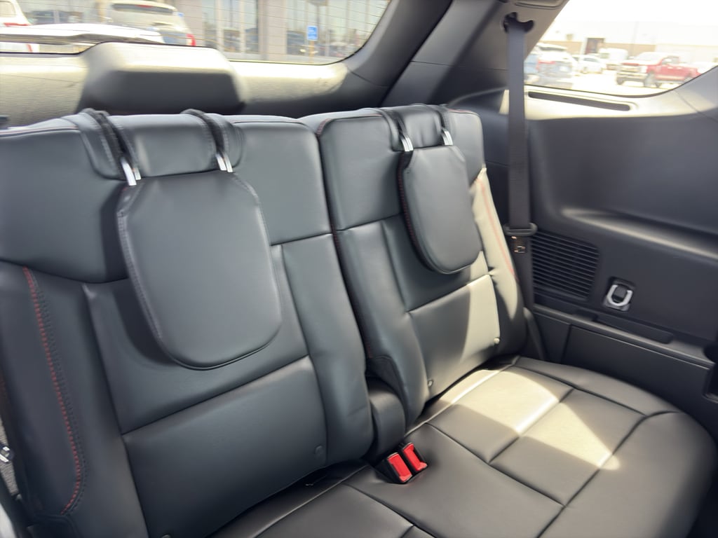 2026 Ford Explorer ST - Photo 16