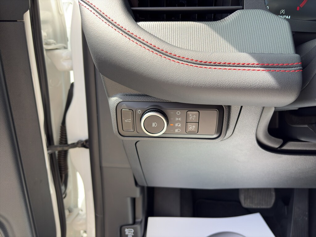 2026 Ford Explorer ST - Photo 9
