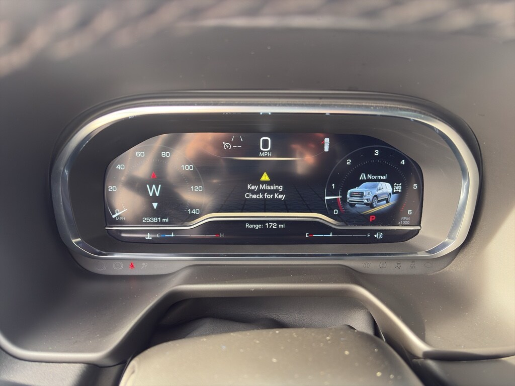 Used 2024 GMC Yukon XL SLT Sport Utility