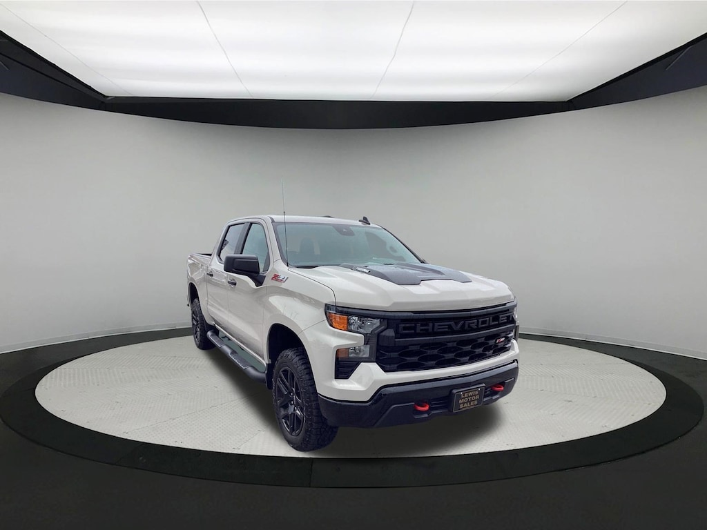 Used 2026 Chevrolet Silverado 1500 Custom Trail Boss Truck Crew Cab