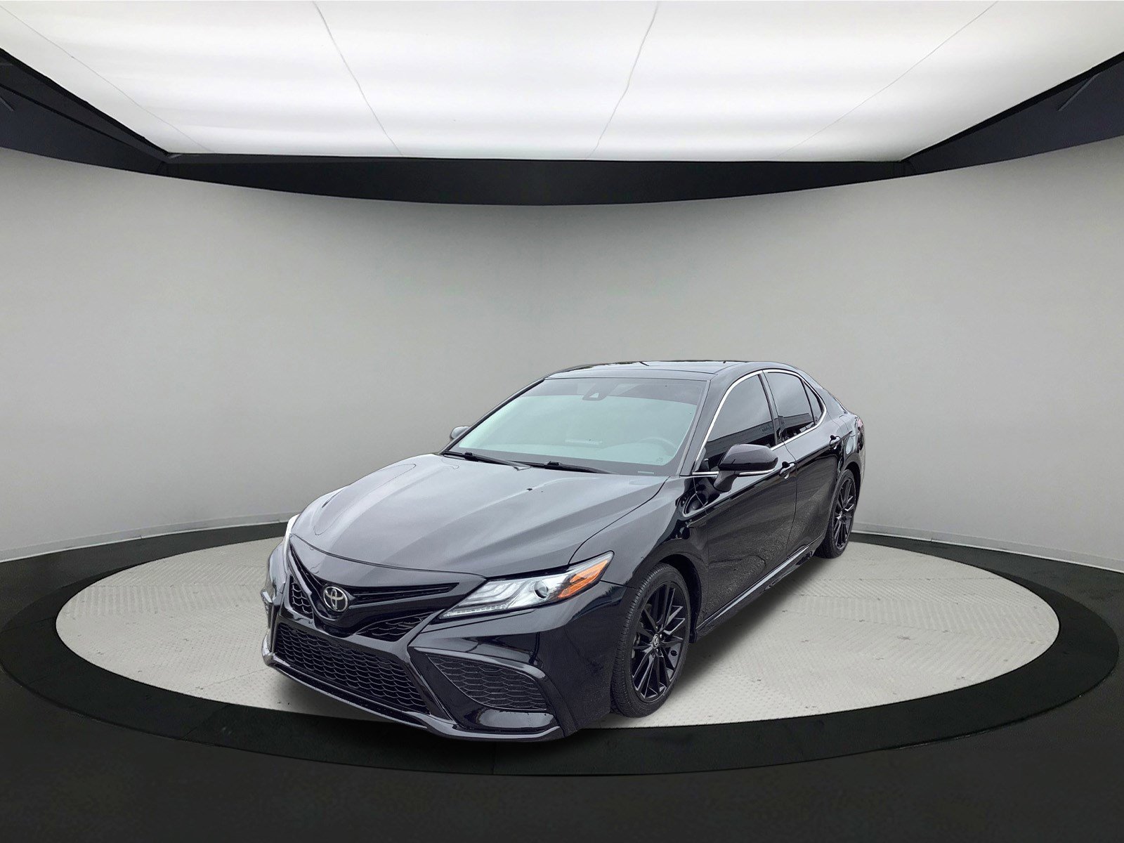 2021 Toyota Camry XSE photo 2