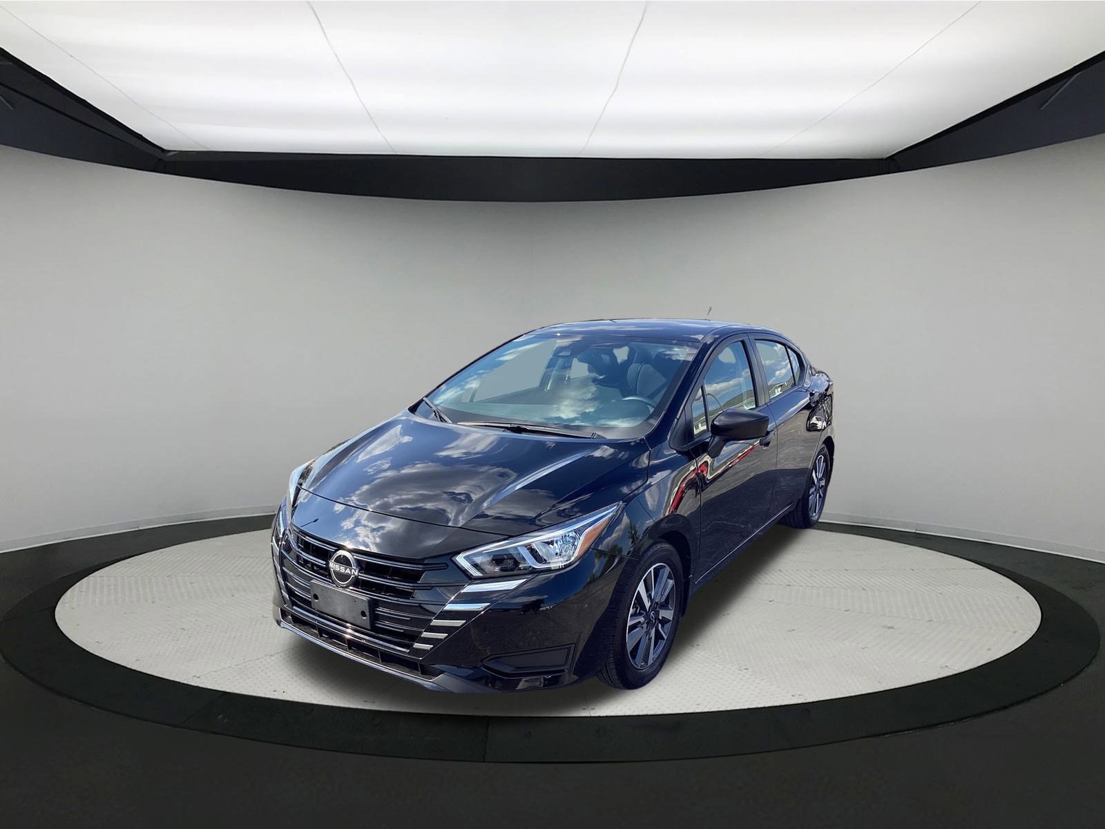2024 Nissan Versa 1.6 S photo 4