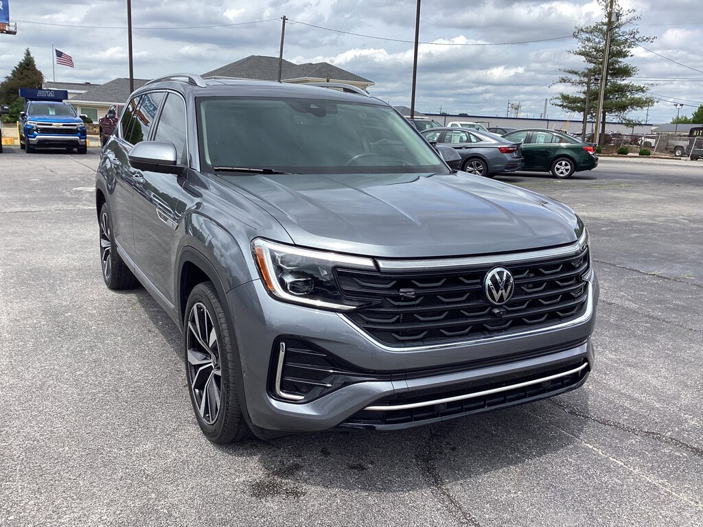 Used 2024 Volkswagen Atlas 2.0T SEL Premium R-Line SUV