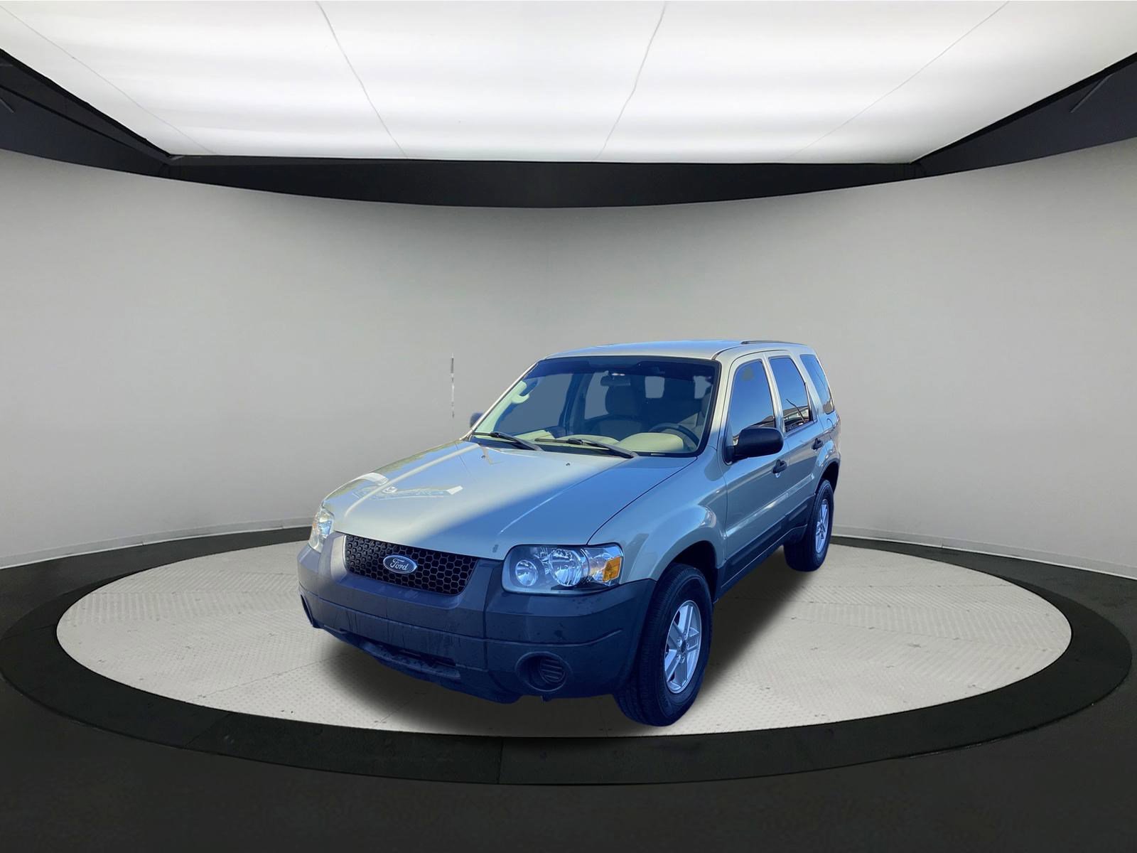 2005 Ford Escape XLS photo 4