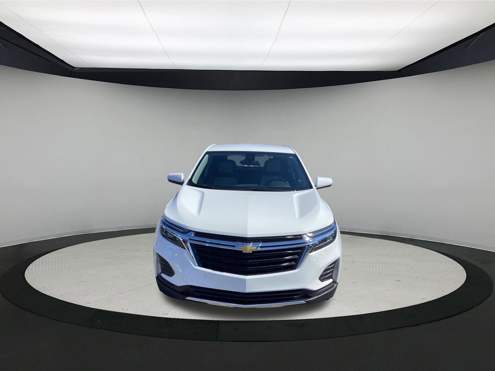 2023 Chevrolet Equinox photo 3