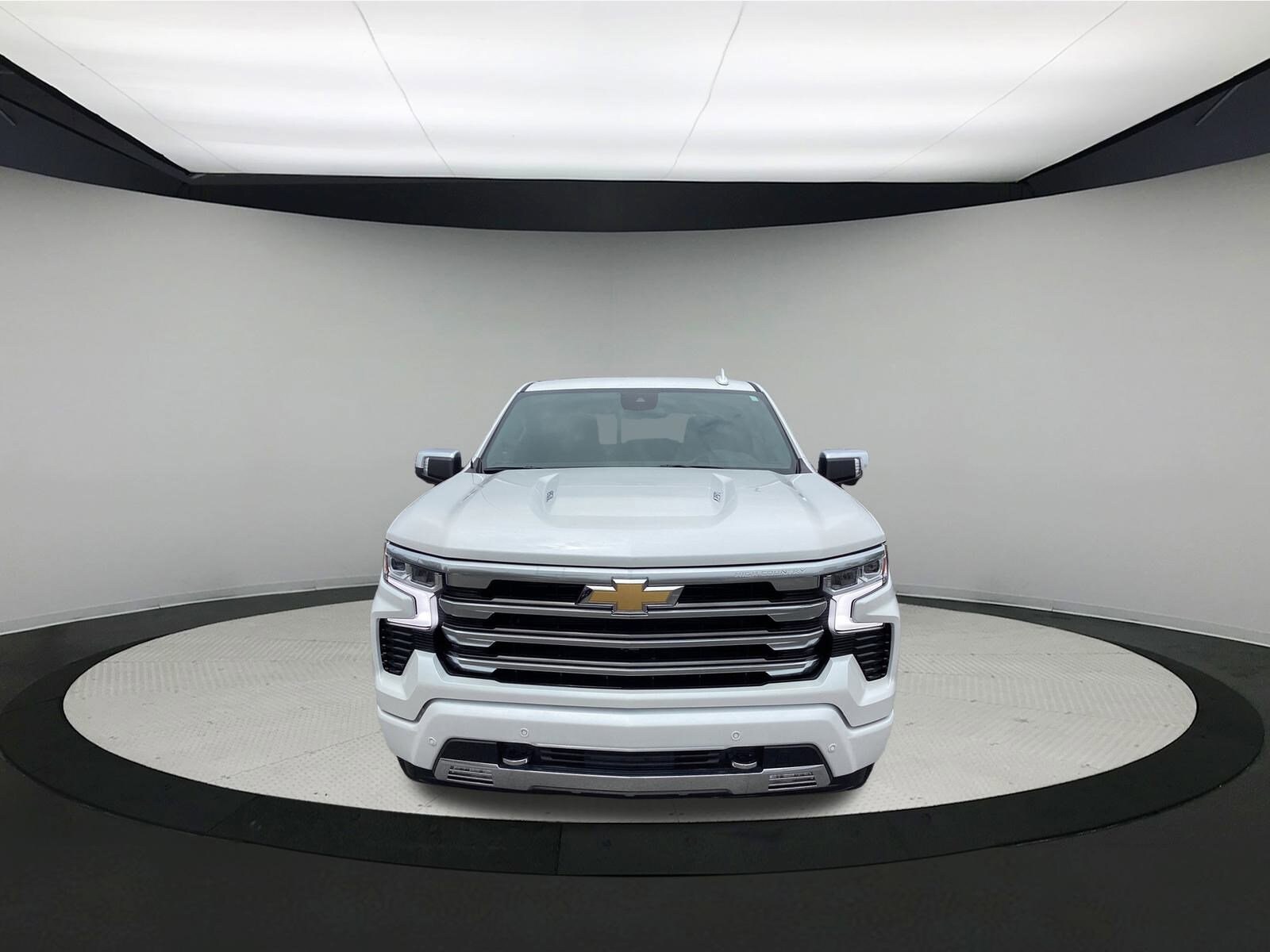 2025 Chevrolet Silverado 1500 High Country photo 3