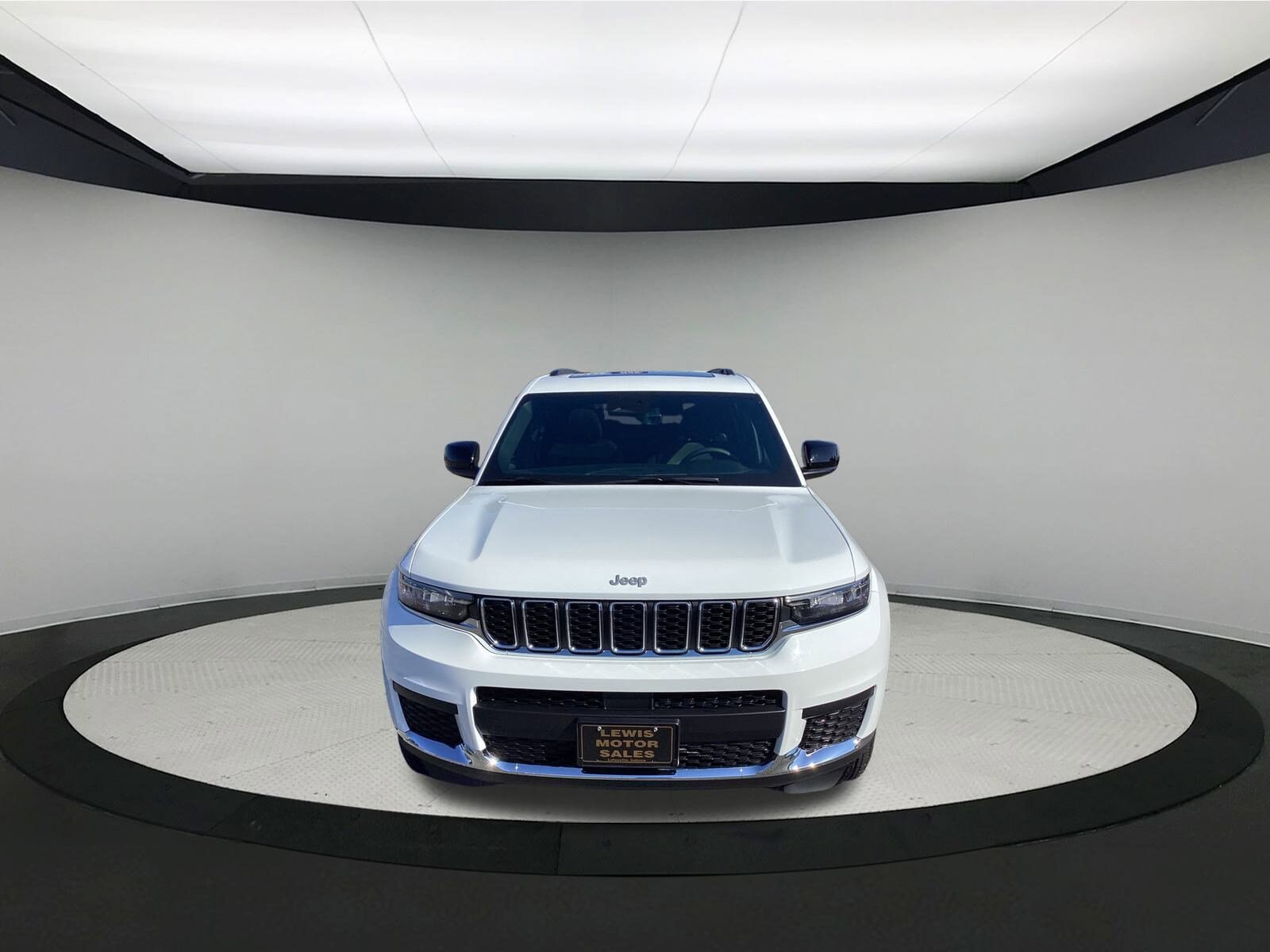 2025 Jeep Grand Cherokee Laredo photo 2