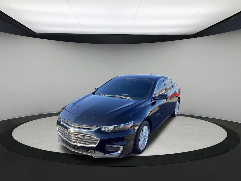Used 2017 Chevrolet Malibu LT w/1LT Sedan