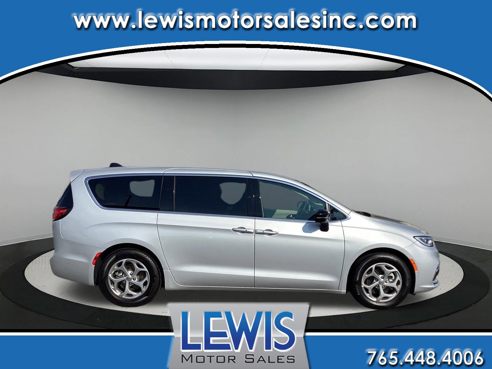 2024 Chrysler Pacifica Limited's photo