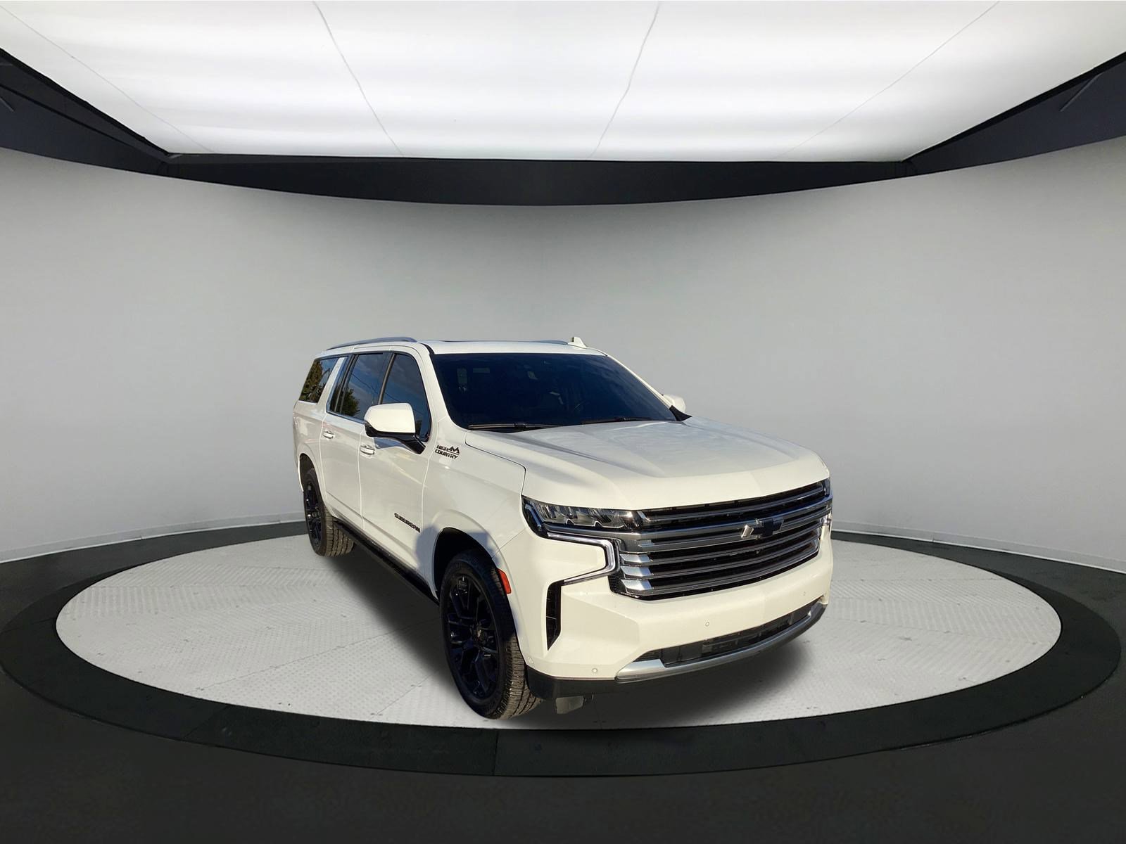 2023 Chevrolet Suburban High Country photo 2