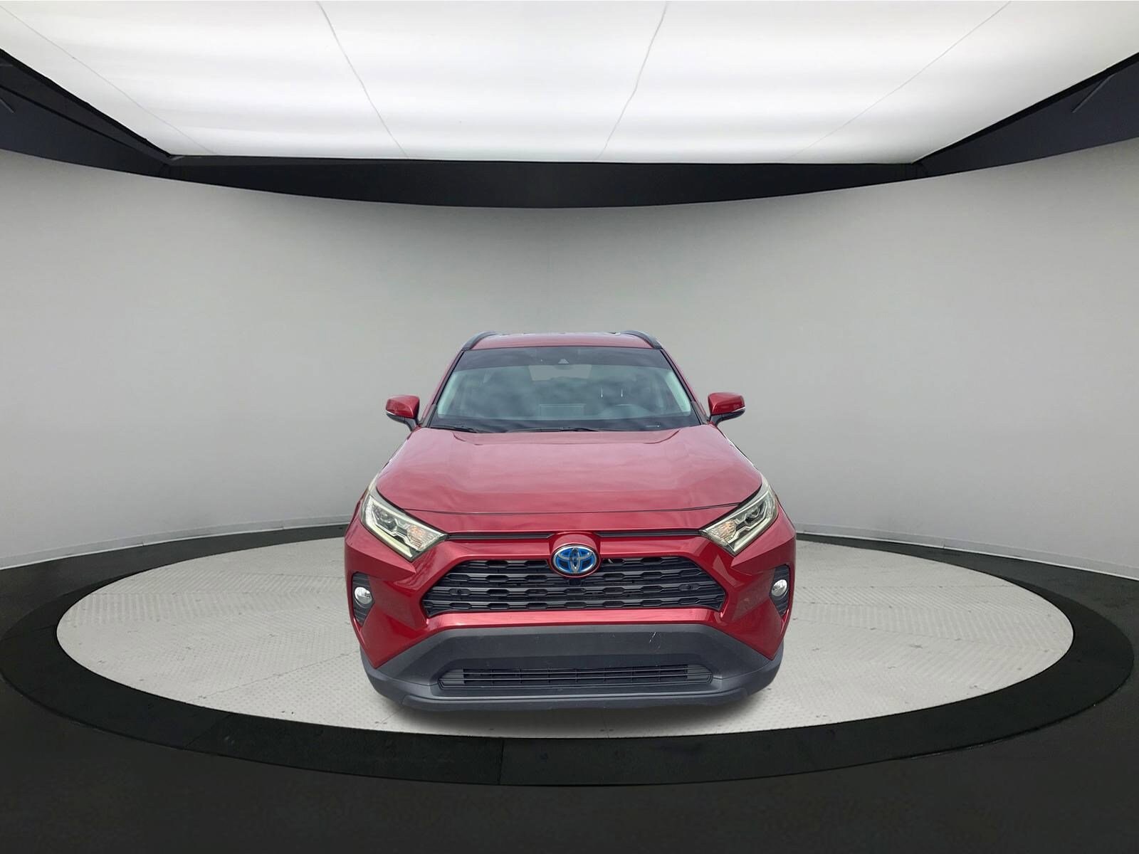 2021 Toyota RAV4 Hybrid XLE photo 3