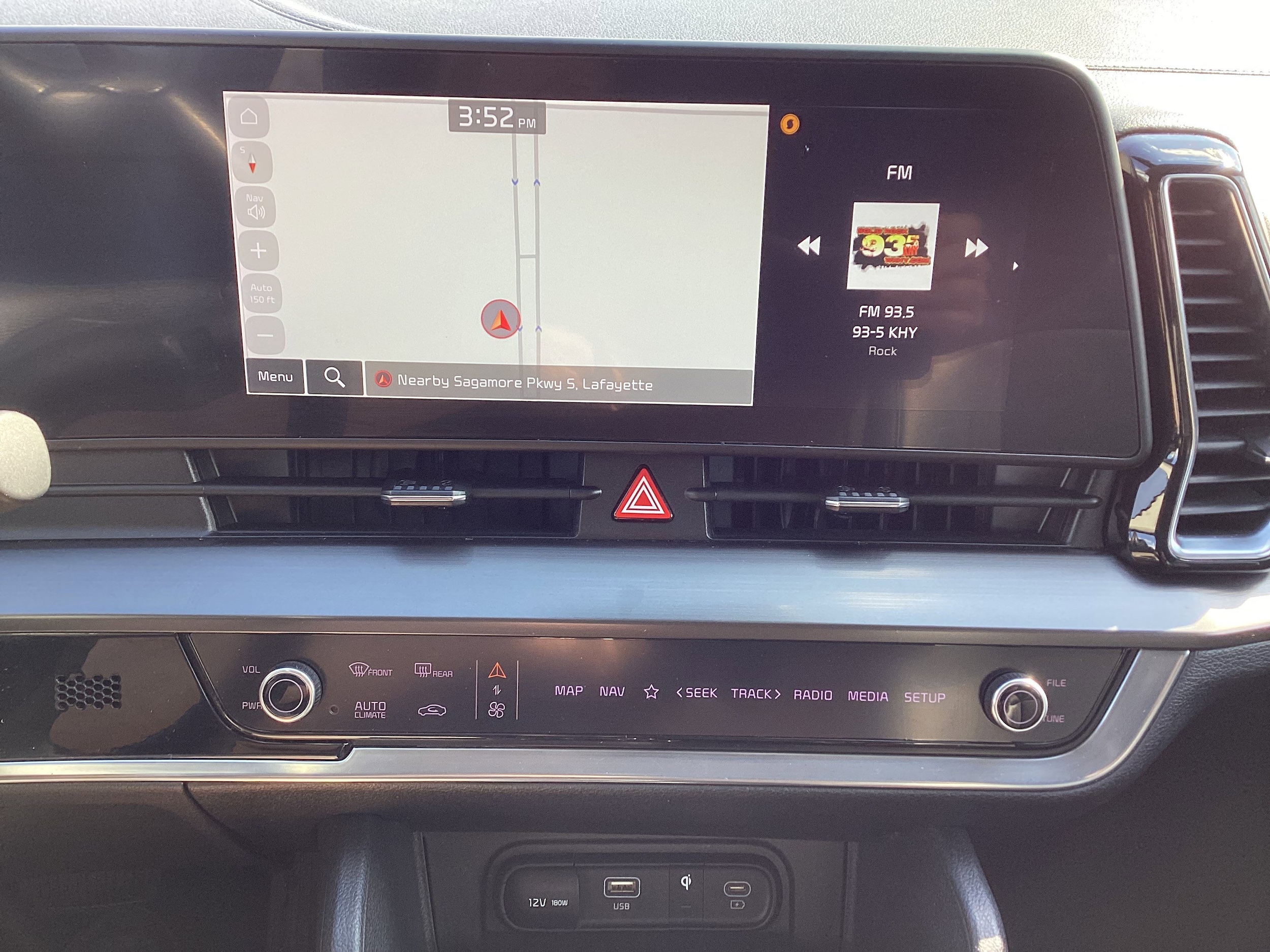 2023 Kia Sportage EX - Photo 18